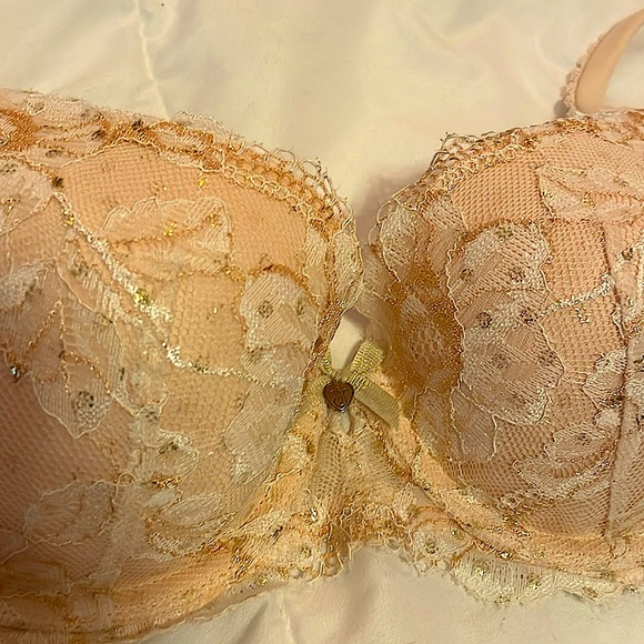 Victoria’s Secret Body by Victoria Lined Demi bra 34C - Picture 6 of 6